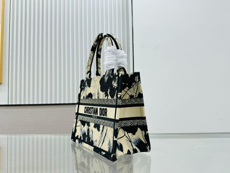 Dior Shopping Bags